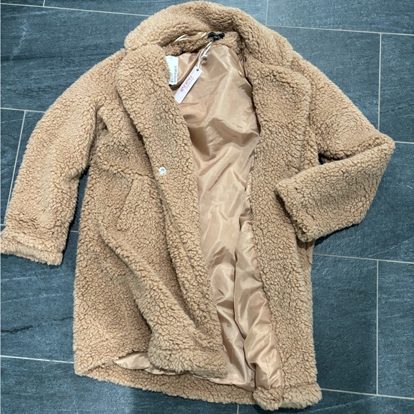 Forever 21 Jackets & Blazers - Luxurious Tan Sherpa/teddy Coat